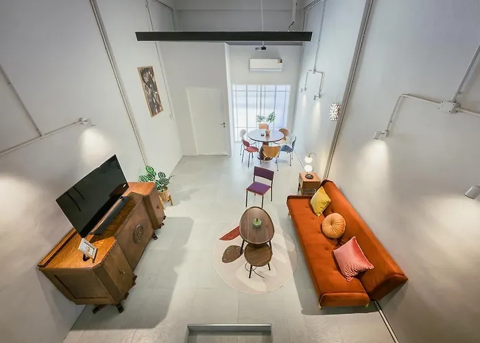 Industrial Loft Sukhumvit 3-bedroom Designer House - 2 Min To Bts Bang Chak アパート
