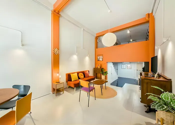 Industrial Loft Sukhumvit 3-bedroom Designer House - 2 Min To Bts Bang Chak *