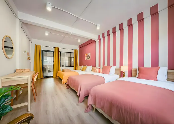 Industrial Loft Sukhumvit 3-bedroom Designer House - 2 Min To Bts Bang Chak アパート *