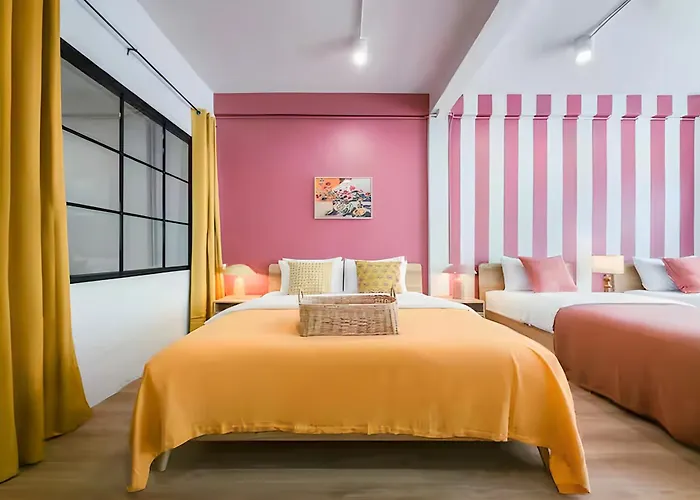 アパート Industrial Loft Sukhumvit 3-bedroom Designer House - 2 Min To Bts Bang Chak バンコク都