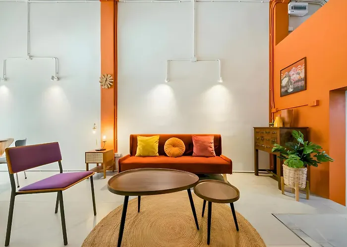 Industrial Loft Sukhumvit 3-bedroom Designer House - 2 Min To Bts Bang Chak バンコク都