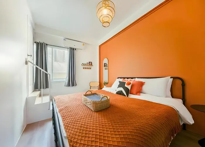 アパート Industrial Loft Sukhumvit 3-bedroom Designer House - 2 Min To Bts Bang Chak バンコク都