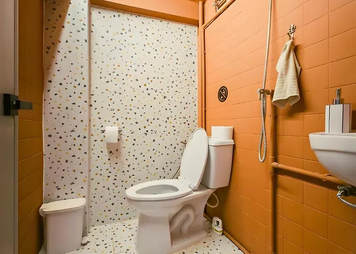 Industrial Loft Sukhumvit 3-bedroom Designer House - 2 Min To Bts Bang Chak アパート *