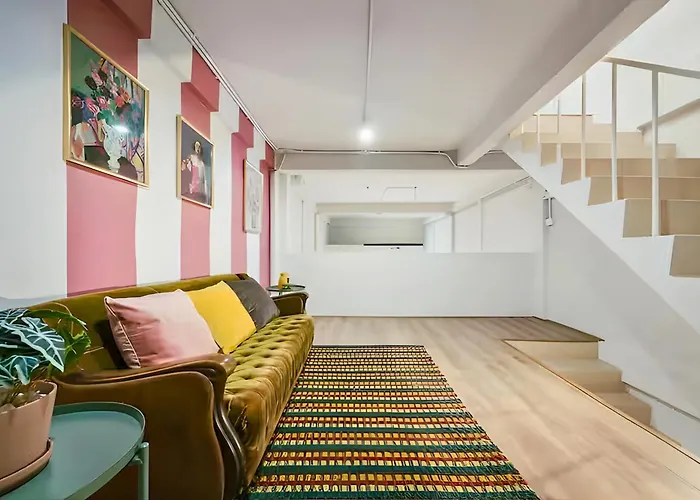 Industrial Loft Sukhumvit 3-bedroom Designer House - 2 Min To Bts Bang Chak