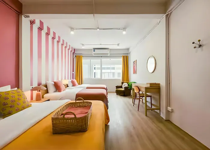 Industrial Loft Sukhumvit 3-bedroom Designer House - 2 Min To Bts Bang Chak アパート