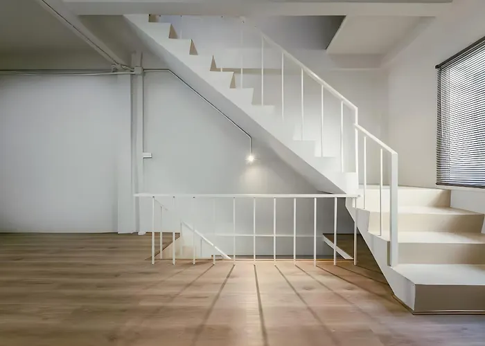 Industrial Loft Sukhumvit 3-bedroom Designer House - 2 Min To Bts Bang Chak * バンコク都