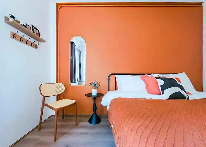 アパート Industrial Loft Sukhumvit 3-bedroom Designer House - 2 Min To Bts Bang Chak