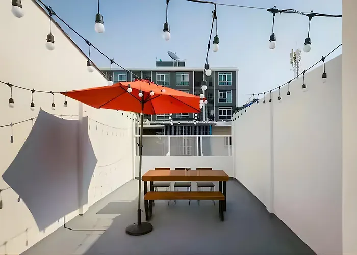 Industrial Loft Sukhumvit 3-bedroom Designer House - 2 Min To Bts Bang Chak * バンコク都